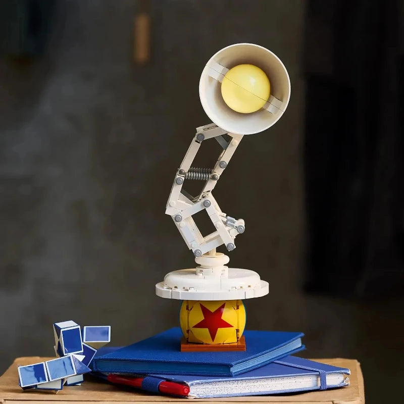 MOC 21357 Pixar Building Blocks Set Small Desk Lamp 613PCS Creative Education DIY Assembly Brick Toys Children Adult Gifts